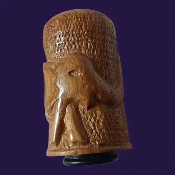 Mid century rustic salt & pepper shakers - Picture 4 of 7